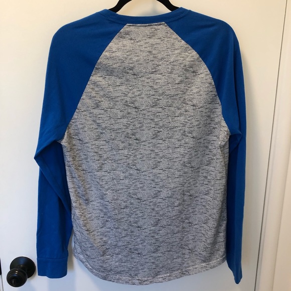 Men’s Hollister T-Shirt - Picture 2 of 4